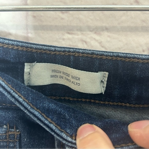 Universal Thread High Rise Midi Midi De Tiro Alto Distressed Jean Shorts - Picture 10 of 12